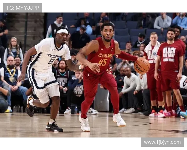 骑士四人得分20+轻松战胜步行者 米切尔32分内姆32分助攻9次