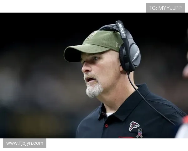 奎因昨日表现抢眼贡献12分8板7助4断小乔丹鼓励他勇敢接受采访表扬